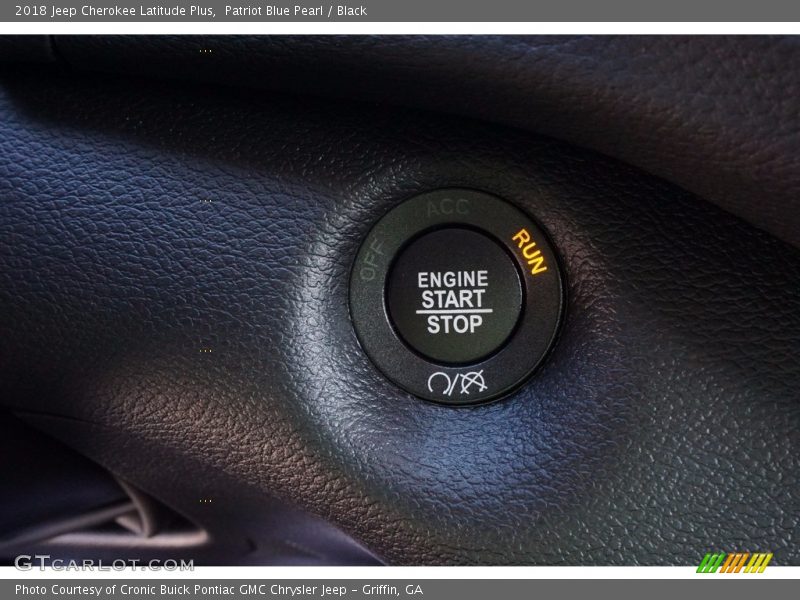 Patriot Blue Pearl / Black 2018 Jeep Cherokee Latitude Plus