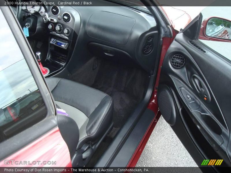 Cardinal Red / Black 2000 Hyundai Tiburon Coupe