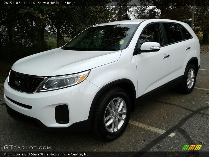 Snow White Pearl / Beige 2015 Kia Sorento LX