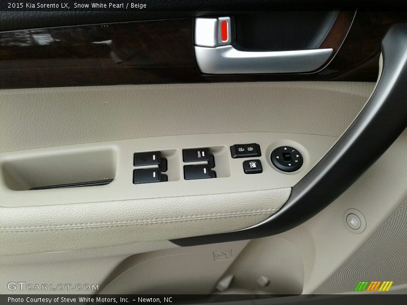 Snow White Pearl / Beige 2015 Kia Sorento LX