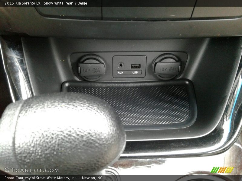 Snow White Pearl / Beige 2015 Kia Sorento LX