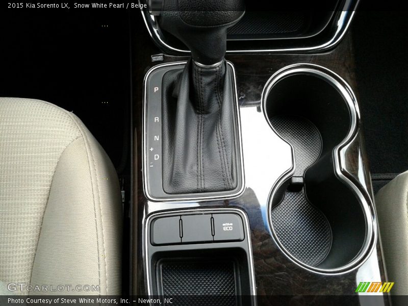 Snow White Pearl / Beige 2015 Kia Sorento LX