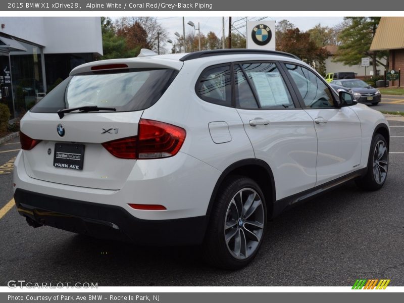 Alpine White / Coral Red/Grey-Black Piping 2015 BMW X1 xDrive28i