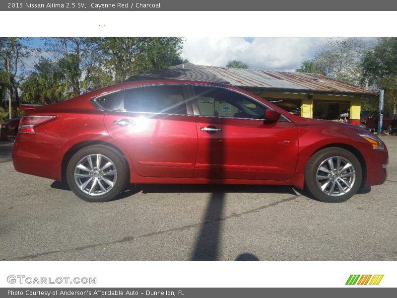 Cayenne Red / Charcoal 2015 Nissan Altima 2.5 SV