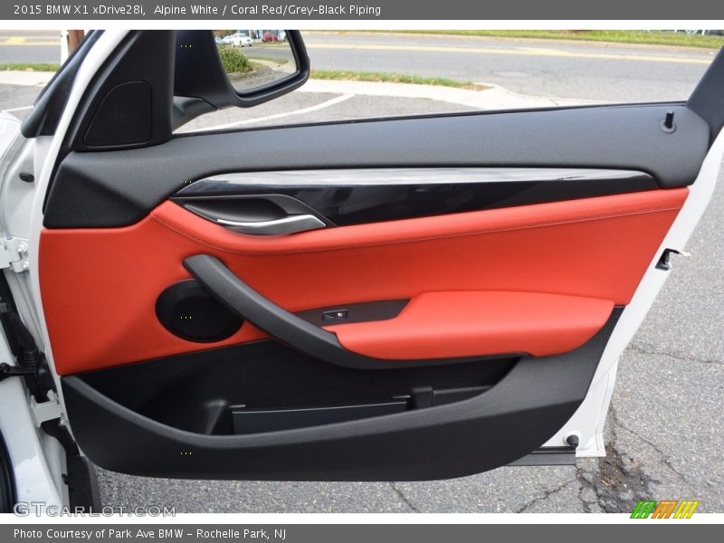 Alpine White / Coral Red/Grey-Black Piping 2015 BMW X1 xDrive28i