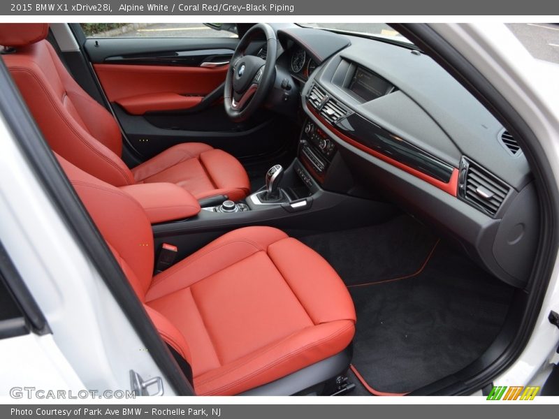 Alpine White / Coral Red/Grey-Black Piping 2015 BMW X1 xDrive28i