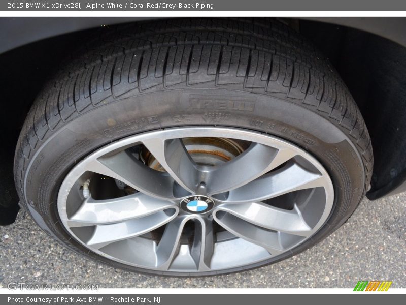 Alpine White / Coral Red/Grey-Black Piping 2015 BMW X1 xDrive28i
