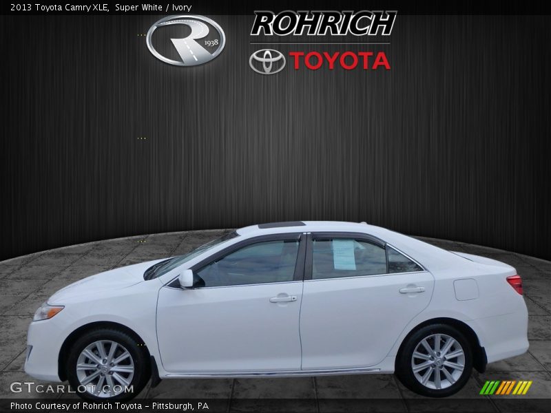 Super White / Ivory 2013 Toyota Camry XLE