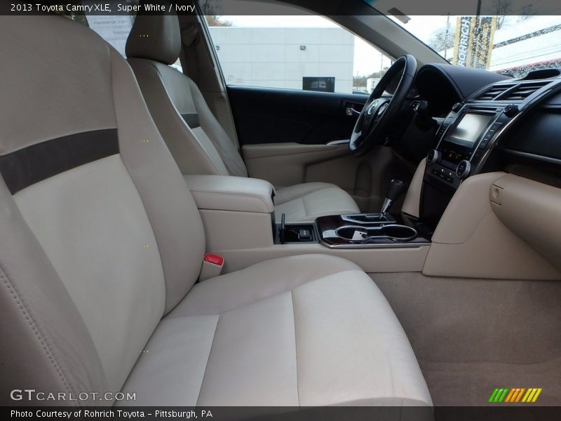 Super White / Ivory 2013 Toyota Camry XLE