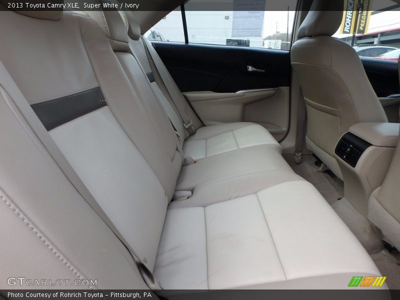 Super White / Ivory 2013 Toyota Camry XLE