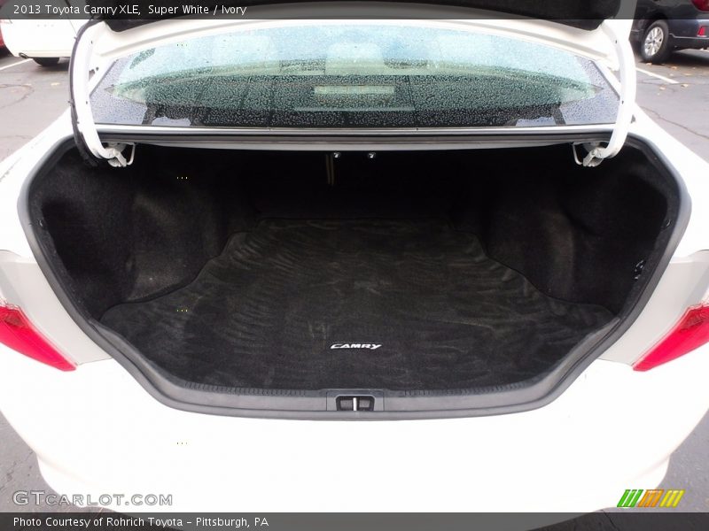 Super White / Ivory 2013 Toyota Camry XLE