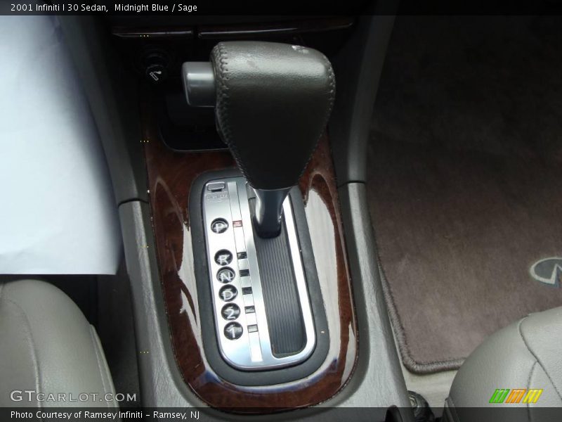 Midnight Blue / Sage 2001 Infiniti I 30 Sedan