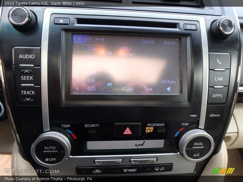 Super White / Ivory 2013 Toyota Camry XLE