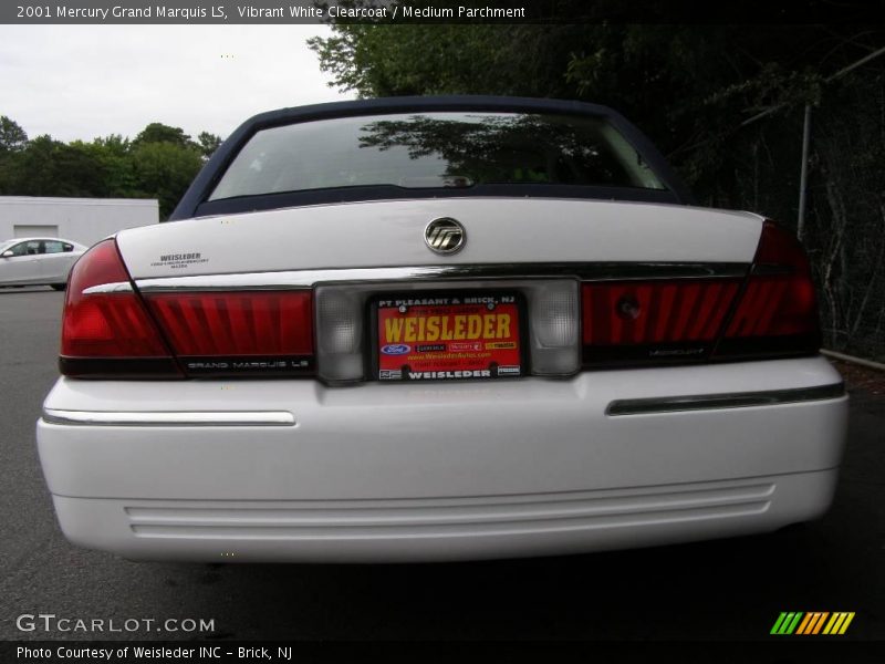 Vibrant White Clearcoat / Medium Parchment 2001 Mercury Grand Marquis LS