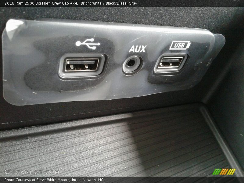 Bright White / Black/Diesel Gray 2018 Ram 2500 Big Horn Crew Cab 4x4