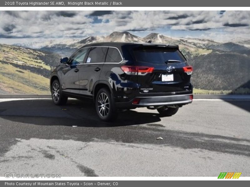 Midnight Black Metallic / Black 2018 Toyota Highlander SE AWD