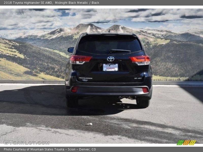 Midnight Black Metallic / Black 2018 Toyota Highlander SE AWD