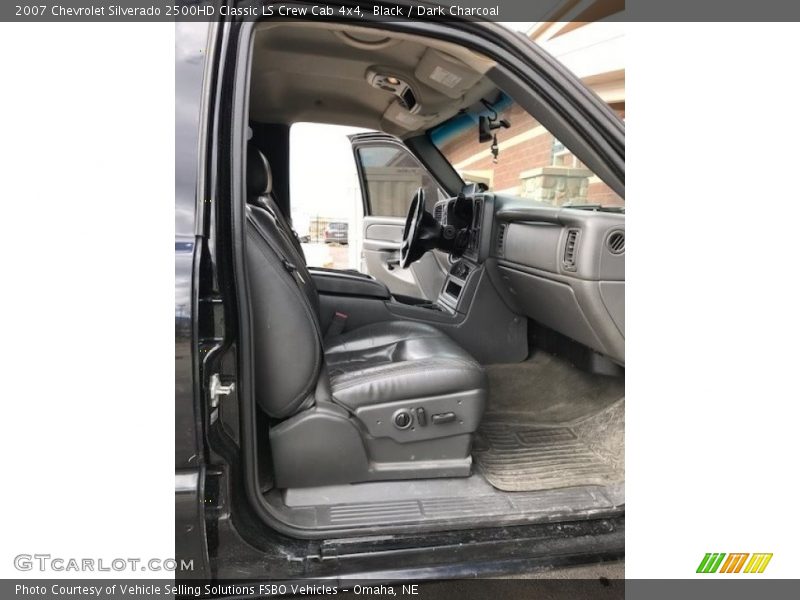 Black / Dark Charcoal 2007 Chevrolet Silverado 2500HD Classic LS Crew Cab 4x4