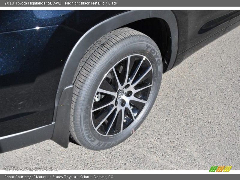 Midnight Black Metallic / Black 2018 Toyota Highlander SE AWD