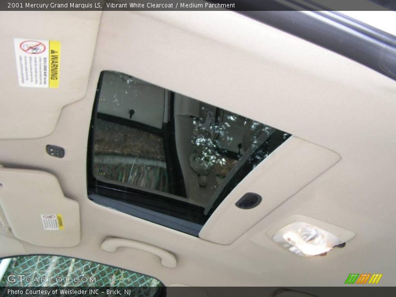Vibrant White Clearcoat / Medium Parchment 2001 Mercury Grand Marquis LS