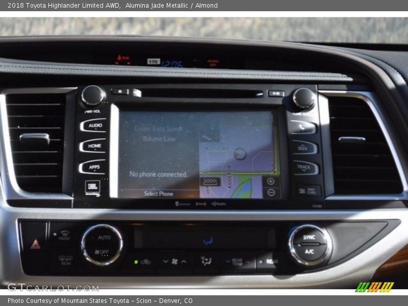 Alumina Jade Metallic / Almond 2018 Toyota Highlander Limited AWD