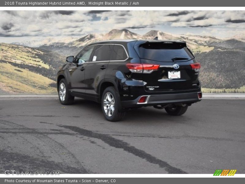 Midnight Black Metallic / Ash 2018 Toyota Highlander Hybrid Limited AWD