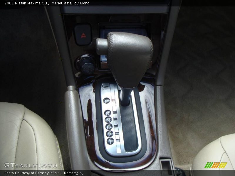 Merlot Metallic / Blond 2001 Nissan Maxima GLE