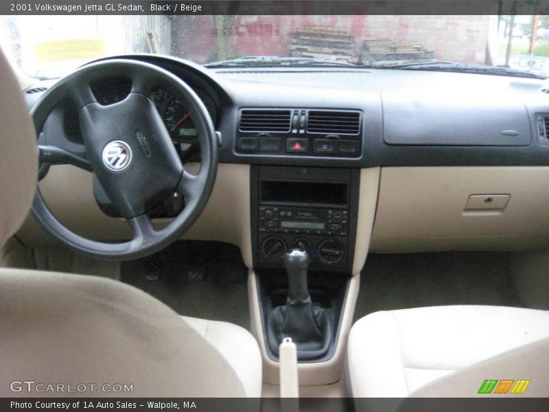 Black / Beige 2001 Volkswagen Jetta GL Sedan