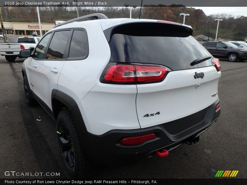 Bright White / Black 2018 Jeep Cherokee Trailhawk 4x4