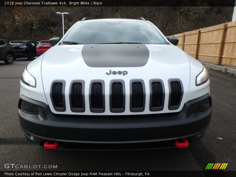 Bright White / Black 2018 Jeep Cherokee Trailhawk 4x4