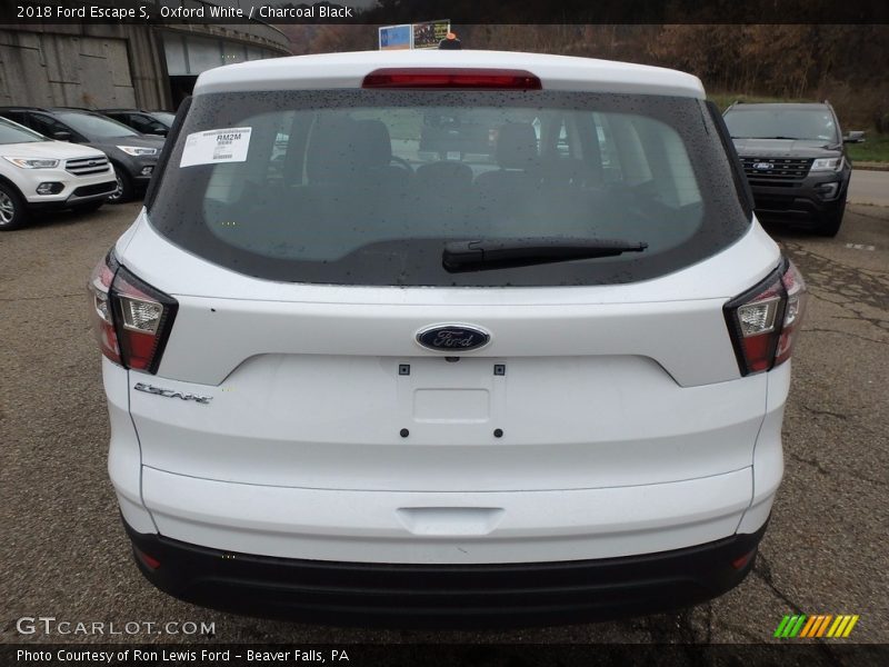 Oxford White / Charcoal Black 2018 Ford Escape S