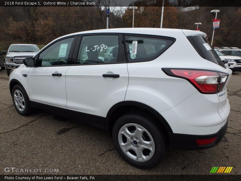 Oxford White / Charcoal Black 2018 Ford Escape S