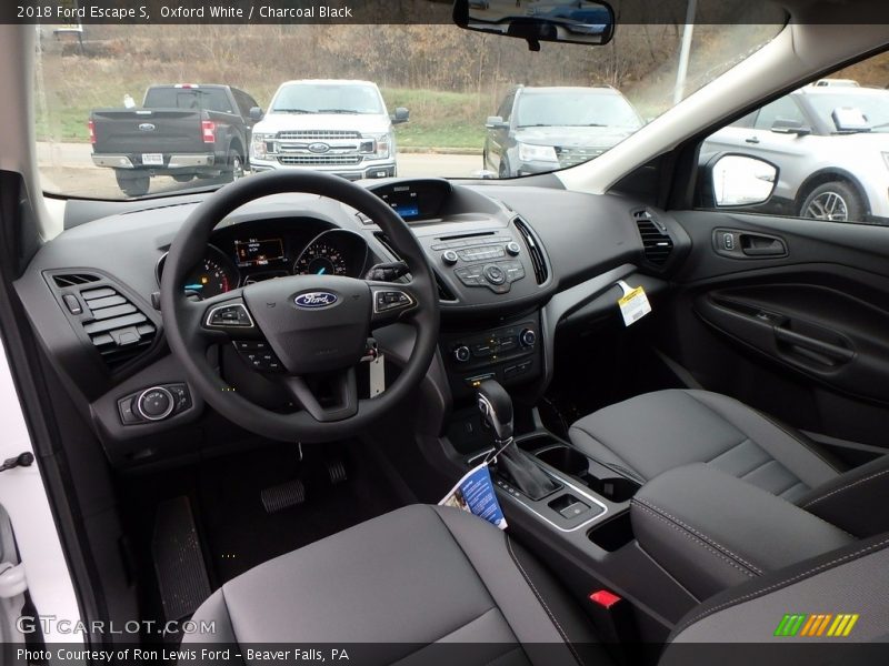 Oxford White / Charcoal Black 2018 Ford Escape S