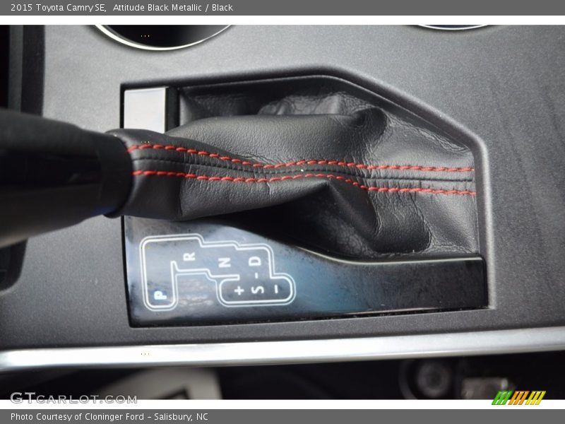 Attitude Black Metallic / Black 2015 Toyota Camry SE