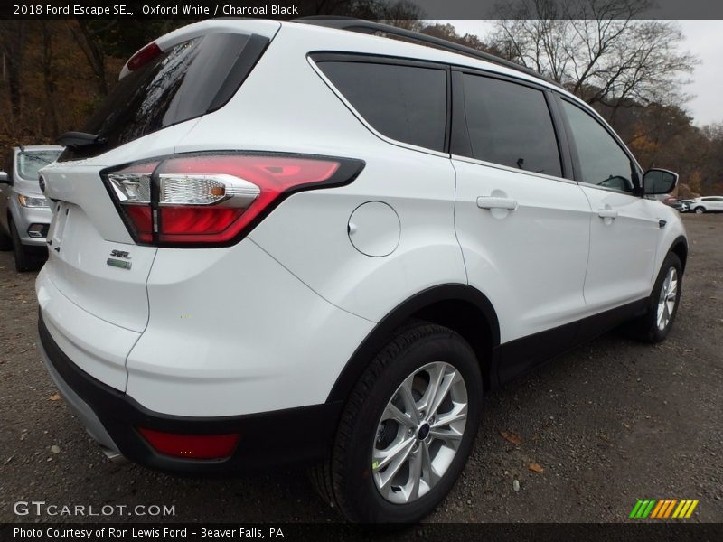 Oxford White / Charcoal Black 2018 Ford Escape SEL