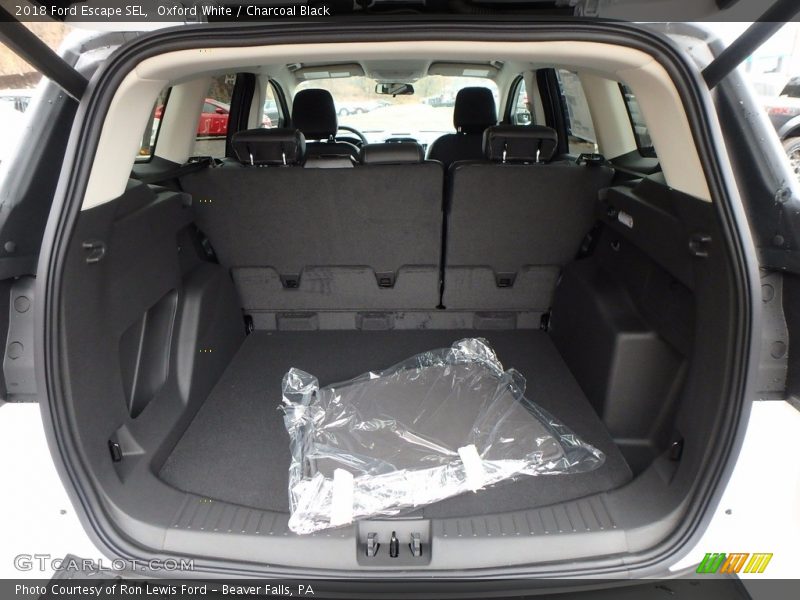 Oxford White / Charcoal Black 2018 Ford Escape SEL