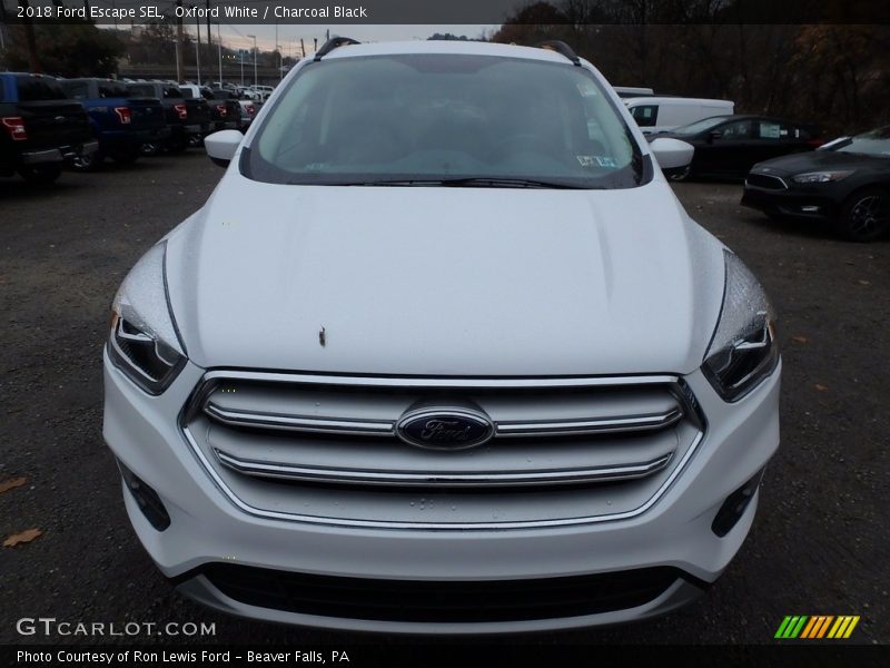 Oxford White / Charcoal Black 2018 Ford Escape SEL