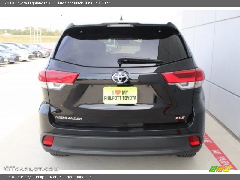 Midnight Black Metallic / Black 2018 Toyota Highlander XLE