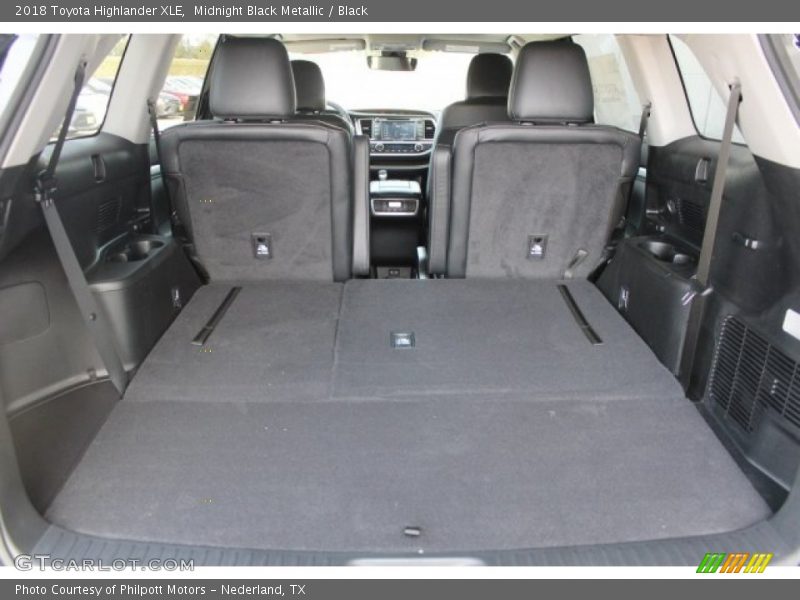 Midnight Black Metallic / Black 2018 Toyota Highlander XLE