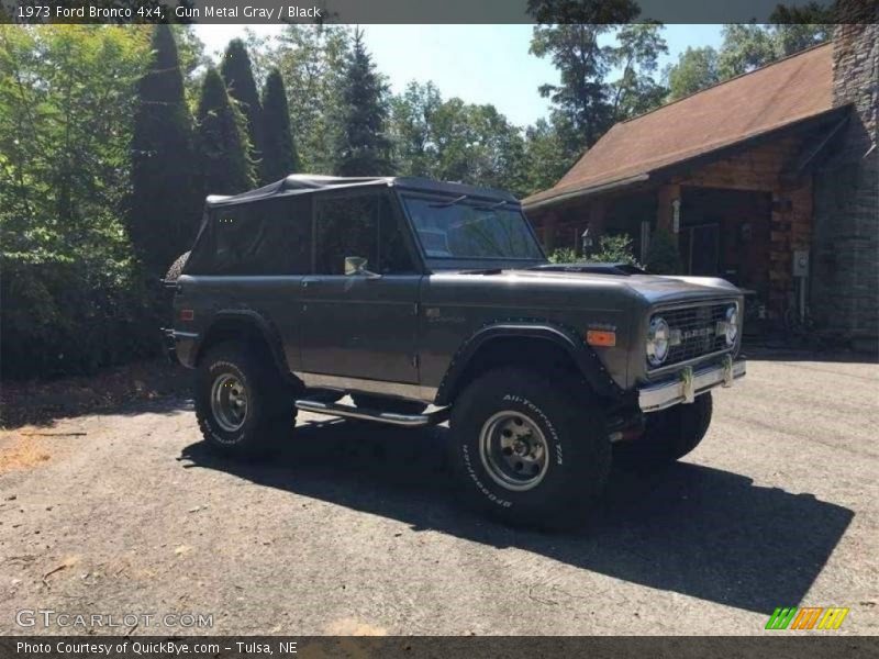 Front 3/4 View of 1973 Bronco 4x4