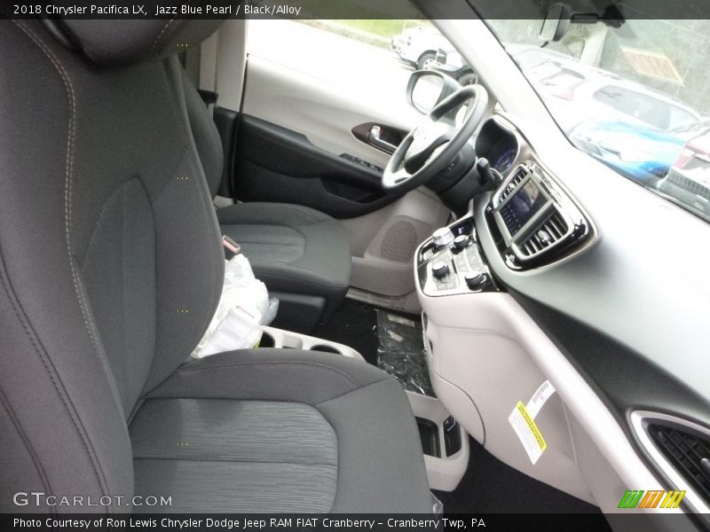 Jazz Blue Pearl / Black/Alloy 2018 Chrysler Pacifica LX