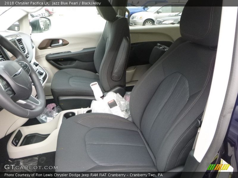 Jazz Blue Pearl / Black/Alloy 2018 Chrysler Pacifica LX