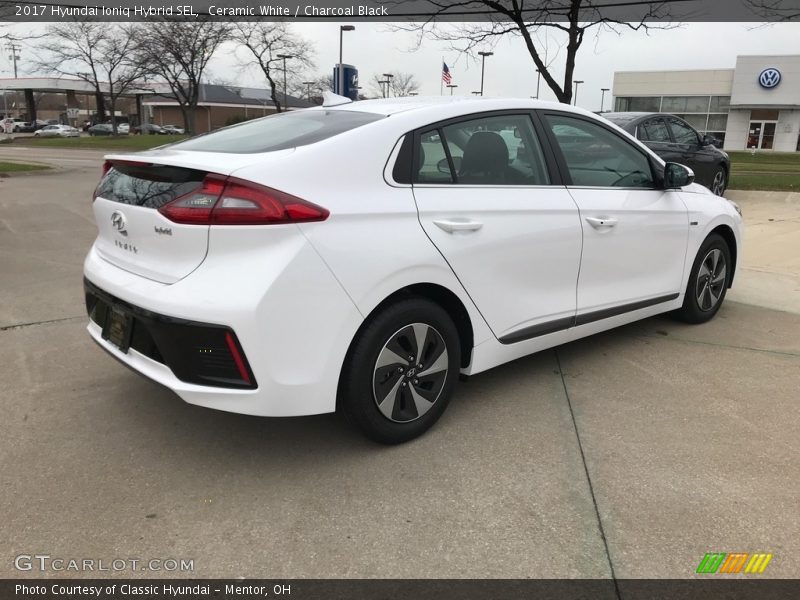 Ceramic White / Charcoal Black 2017 Hyundai Ioniq Hybrid SEL