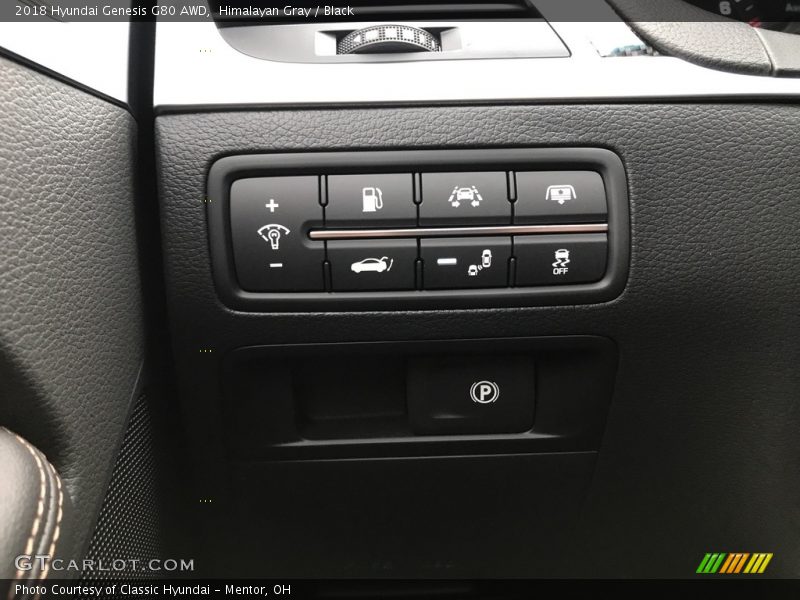 Himalayan Gray / Black 2018 Hyundai Genesis G80 AWD