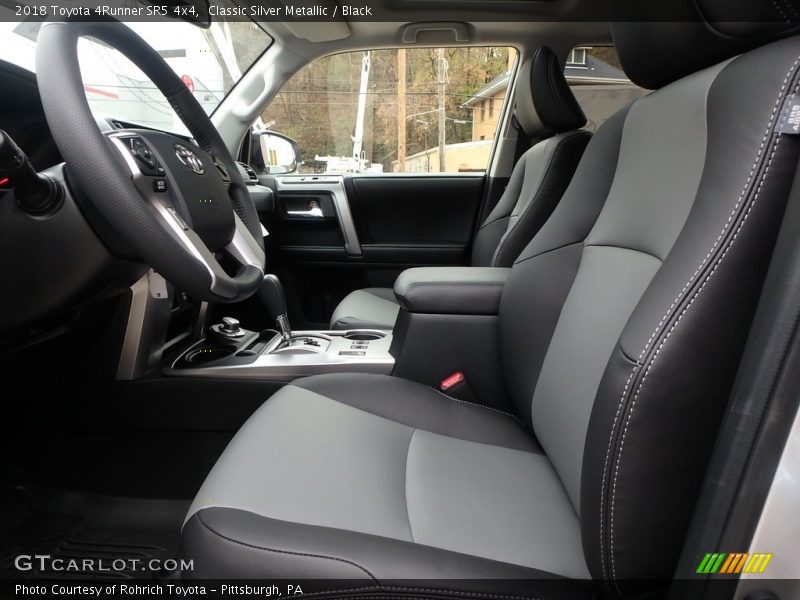 Classic Silver Metallic / Black 2018 Toyota 4Runner SR5 4x4