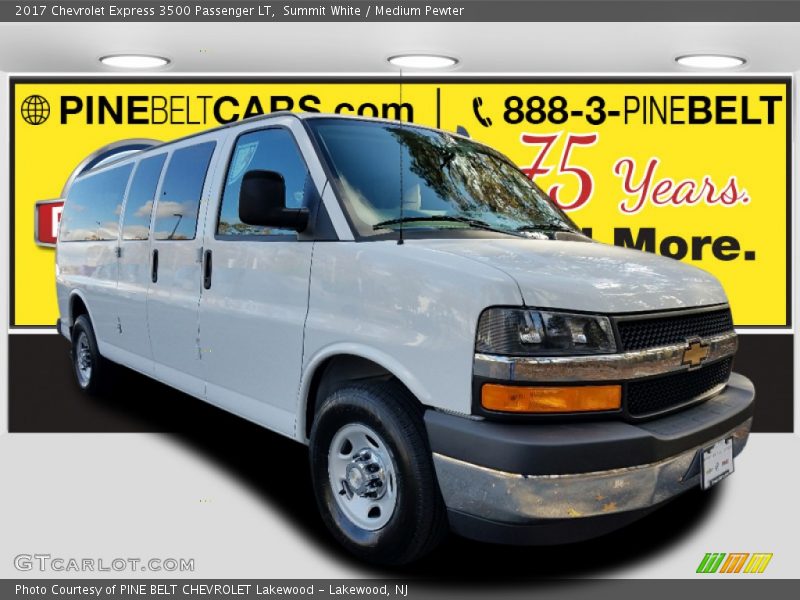 Summit White / Medium Pewter 2017 Chevrolet Express 3500 Passenger LT