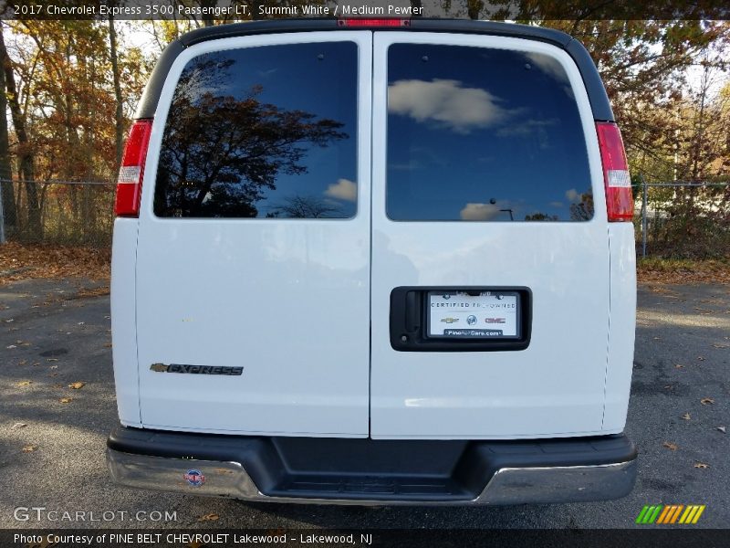 Summit White / Medium Pewter 2017 Chevrolet Express 3500 Passenger LT