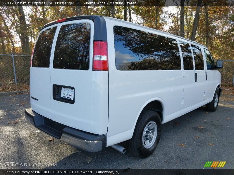 Summit White / Medium Pewter 2017 Chevrolet Express 3500 Passenger LT