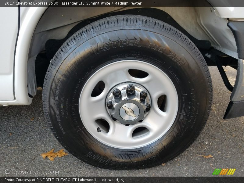 Summit White / Medium Pewter 2017 Chevrolet Express 3500 Passenger LT