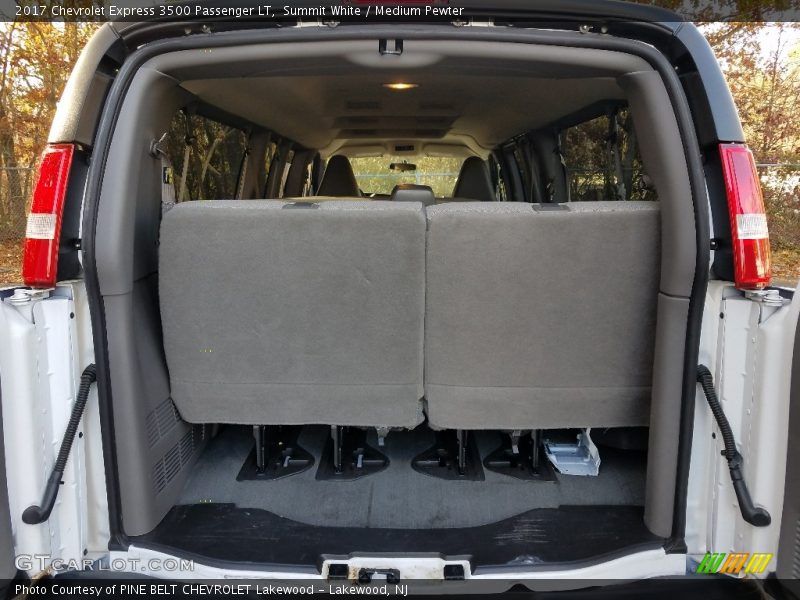 Summit White / Medium Pewter 2017 Chevrolet Express 3500 Passenger LT